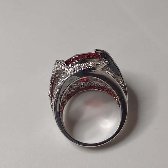 Large Bright Red And Silver Tone Ring Size 9.75 - Picture 10 of 13